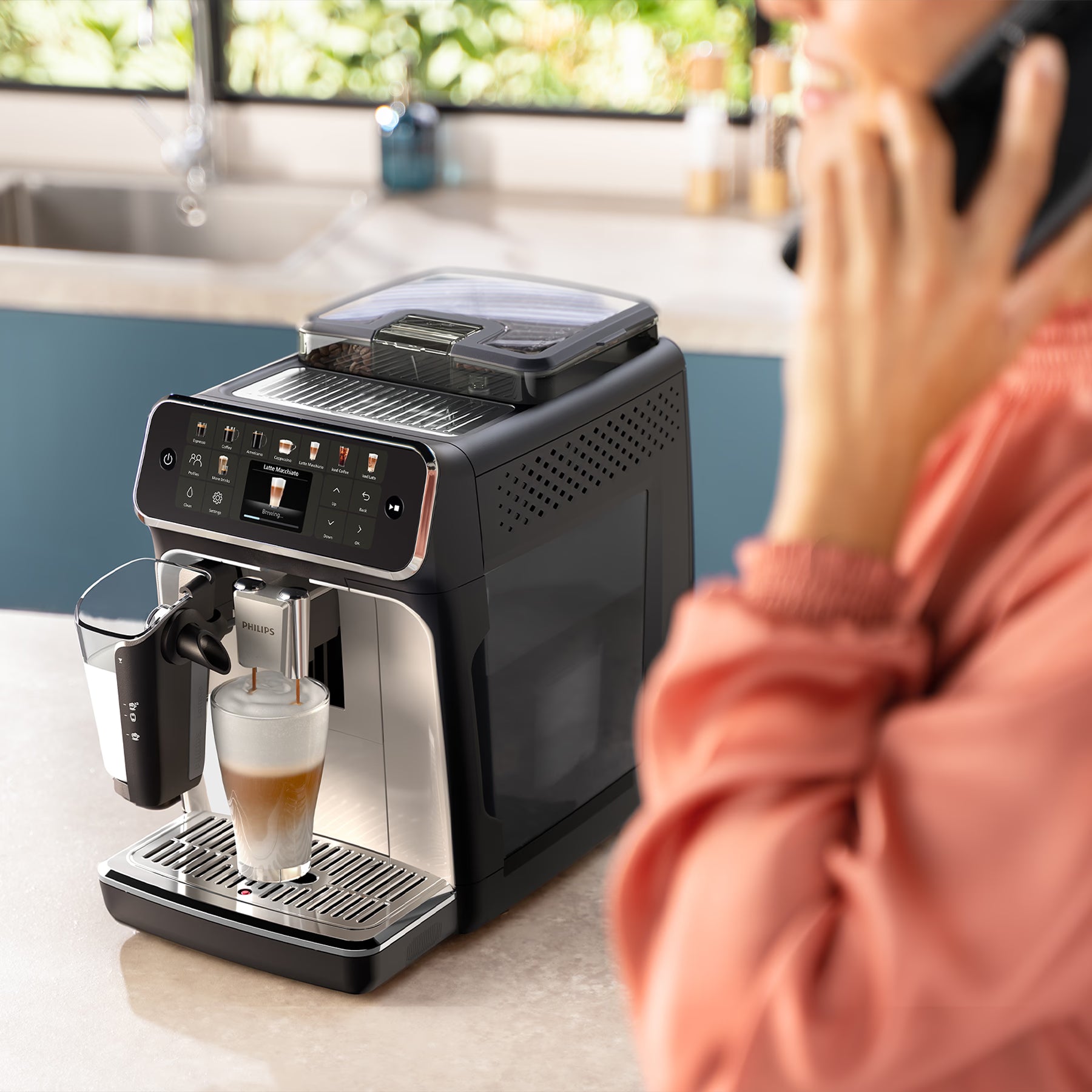 PHILlPS EP5547/90 Serie 5500 LatteGo 19 Kaffeespezialitäten Kaffeevollautomat Schwarz verchromt